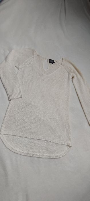 Sweterek śmietankowy damski