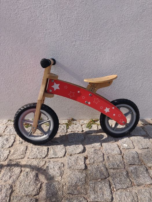 Bicicleta de equilíbrio em madeira