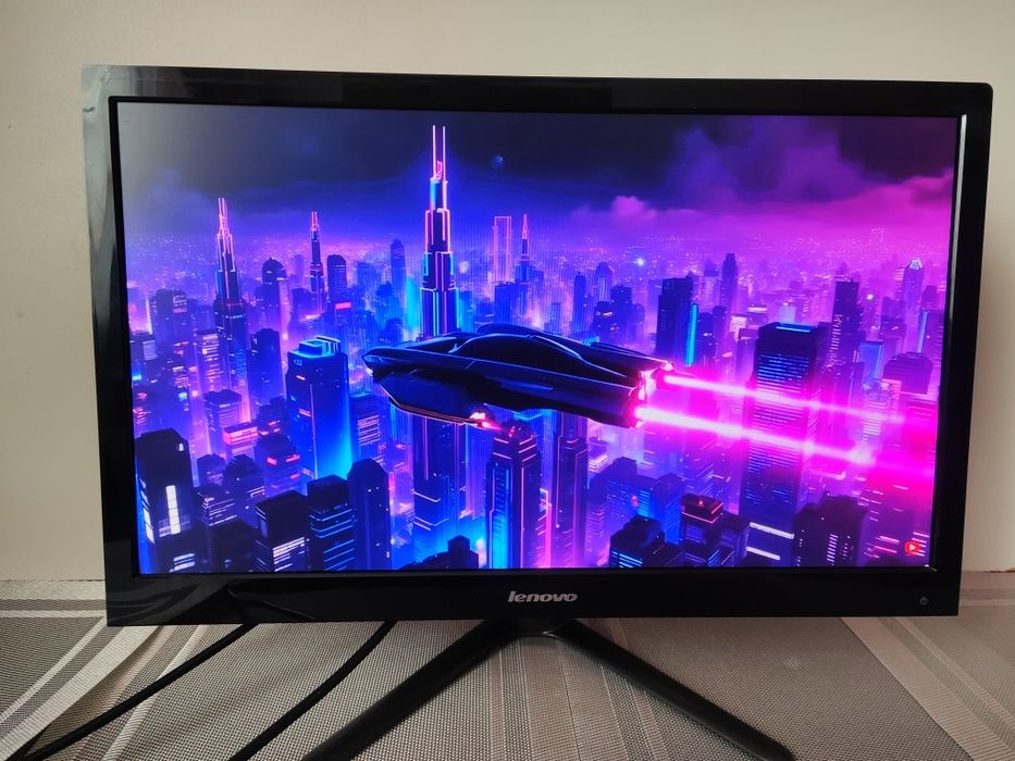 Монітор Lenovo 23 дюйми з вбудованим колонками!