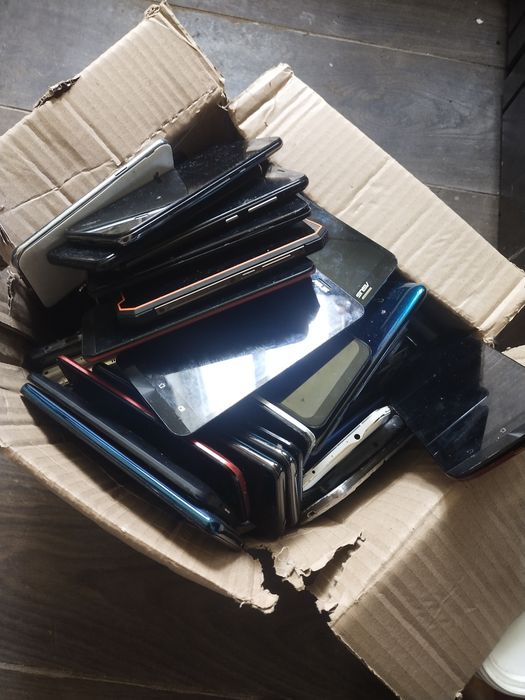 Telefony na Części ok 90 sztuk