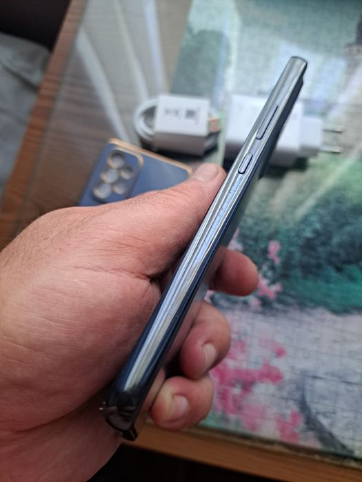 Продам ссмсунг а53 5g 6/128gb стан нового