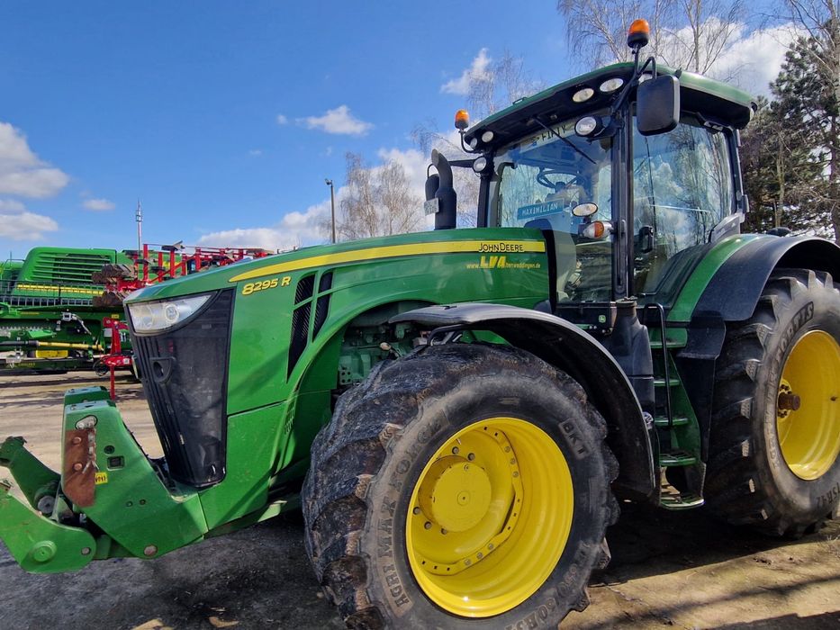 Ciagnik rolniczy John Deere 8295R