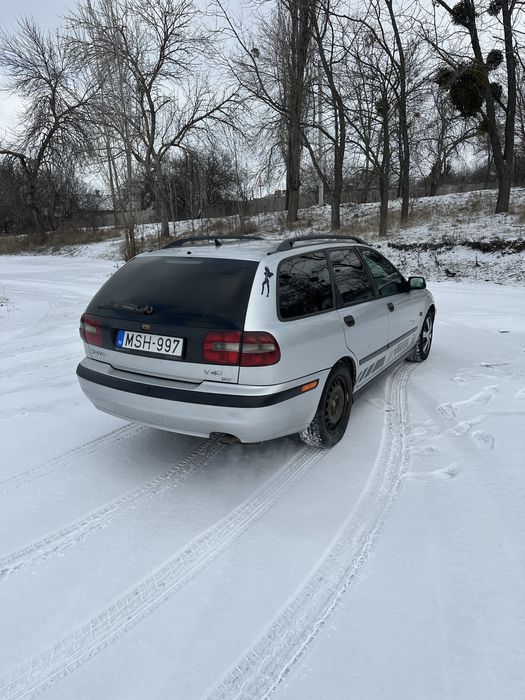 Продам Вольво V40 1,9 дизель