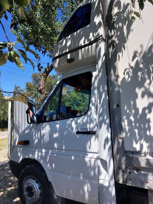 MERCEDES Sprinter 616 вантажний Мерседес до 5т дуже гарний стан