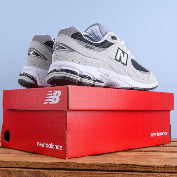 (1944) Кросівки New Balance 2002R пісочний з чорним (42-46)