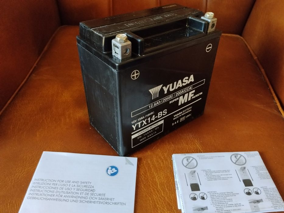 Bateria Mota Yuasa YTX14-BS 12V 12Ah — NOVA (Nunca Usada)