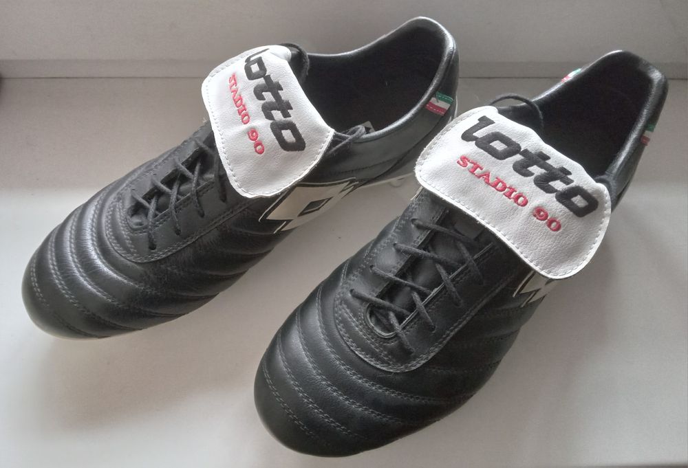 Новые бутсы "Lotto stadio 90" (42.5)