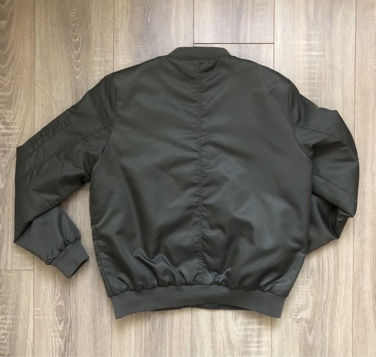 Весняна куртка/бомбер