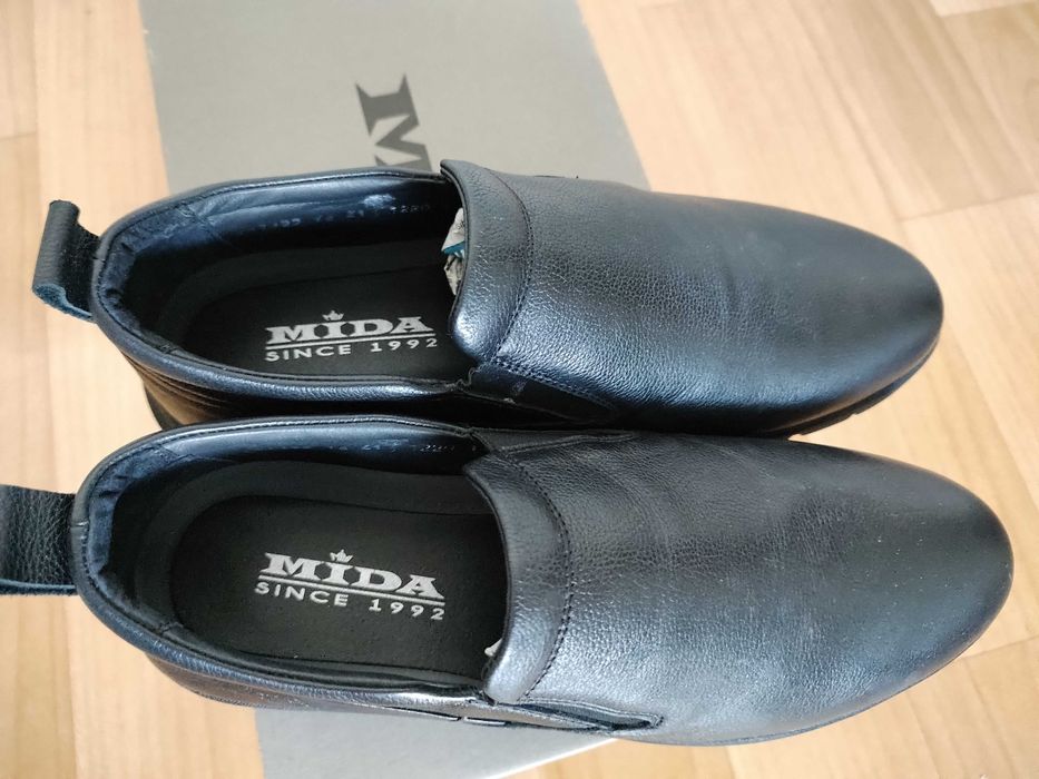 Продам туфлі Mida