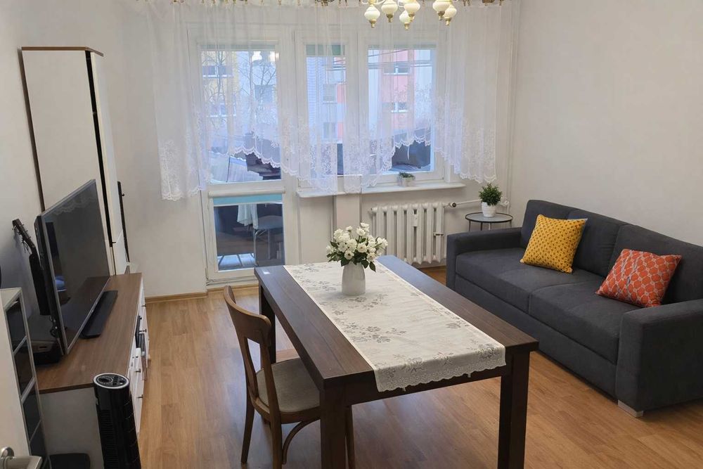 Mieszkanie w bloku - 4 pokojowe 1 piętro Os. Słowiańskie