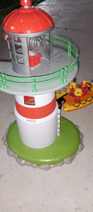 Conjunto Bombeiro Sam 
Quartel, veículos e figuras