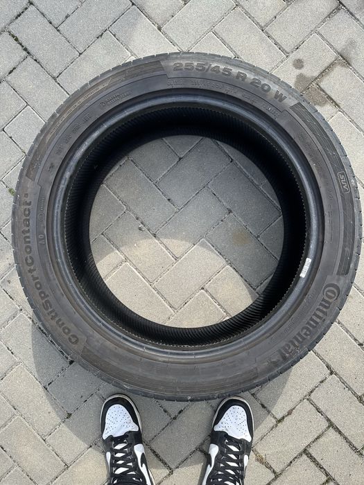 Opony letnie 255/45/20 Continental