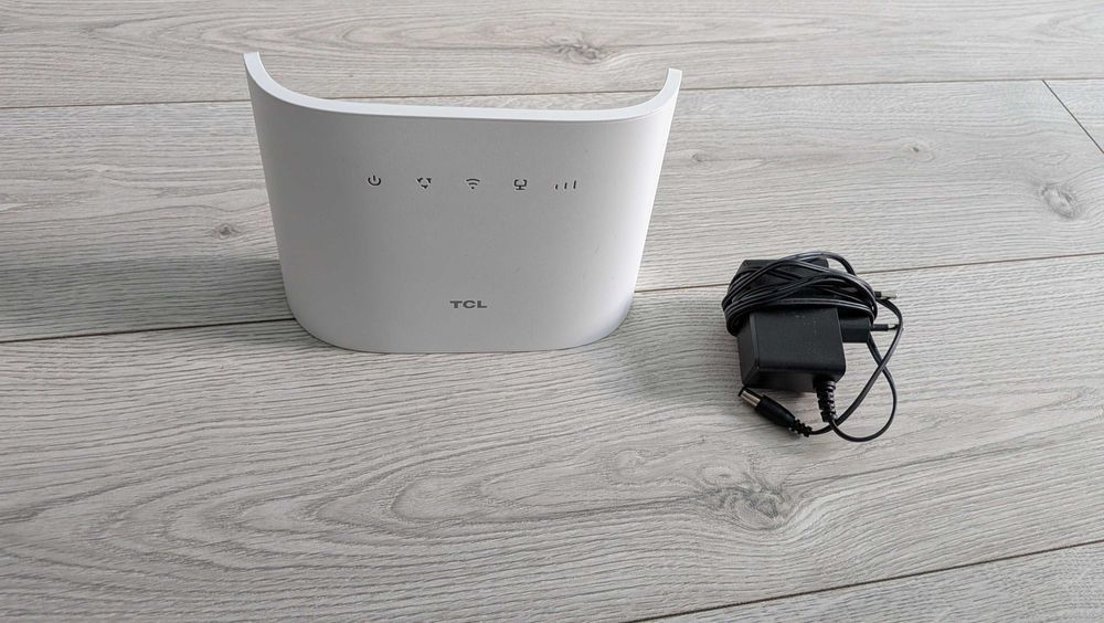 Router TCL HH132VM