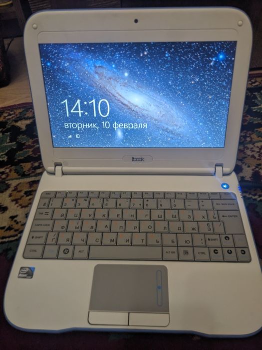 Маленький ноутбук Lbook