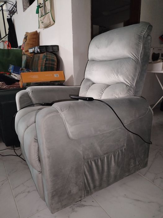 Sofá Poltrona reclinável com massagem em veludo da Beliani