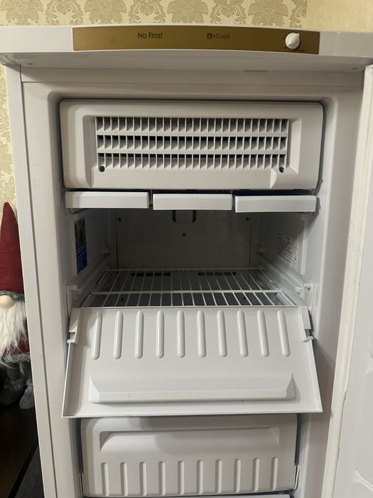 Морозильна камера INDESIT