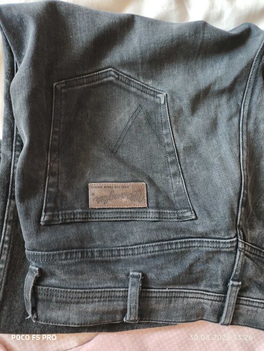 Джинсы Wrangler, utah(USA)W36,L32 и Lee,daren zip fly(USA)W36,L32