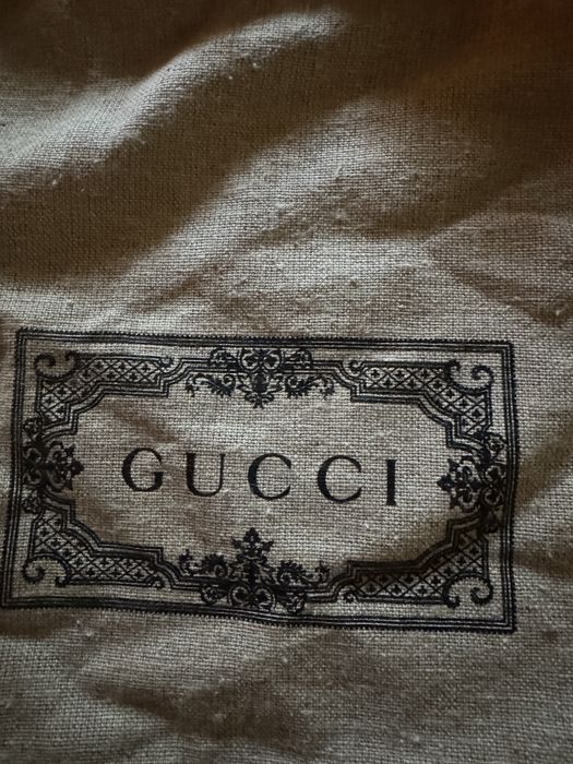 Gucci woreczek materialowy 35na30