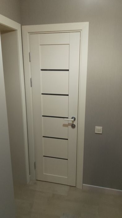 Установка межкомнатных дверей