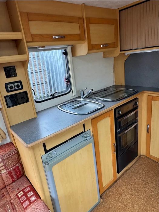 Caravana 4  dormidas com quarto de casal