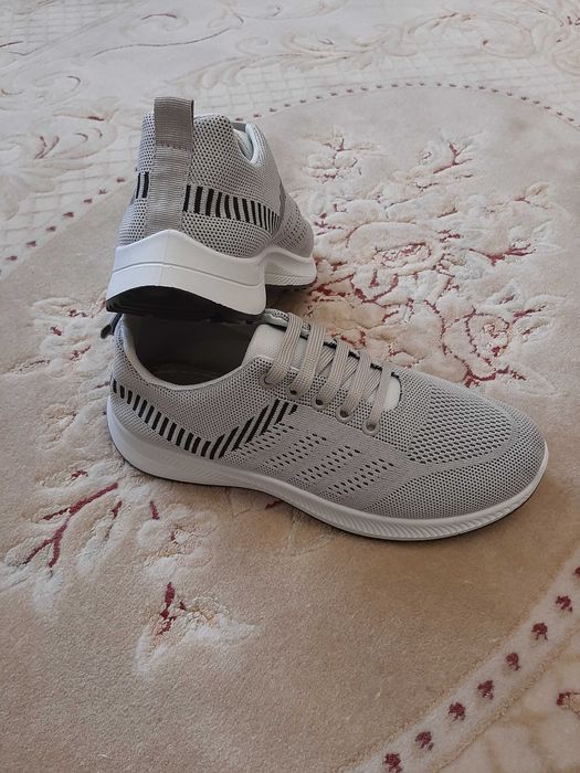 Кросiвки -42р.(устiлка-26см ) г.Киев