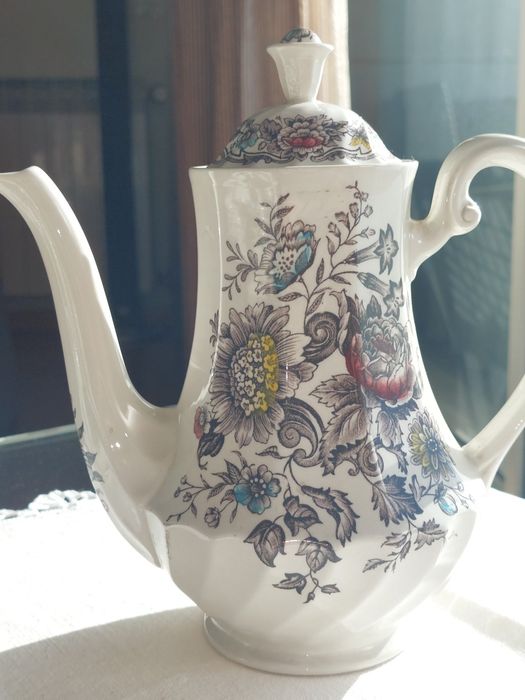 Serviço Vintage café Inglês, pintado à mao, Ridgway Ironstone Clinfto