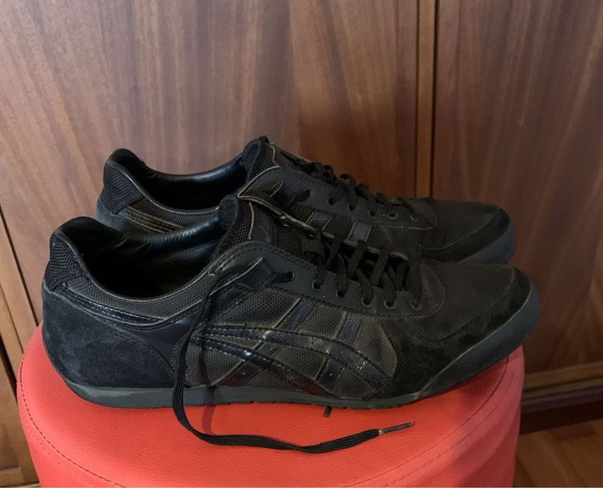 Ténis Asics pretos pouco usados