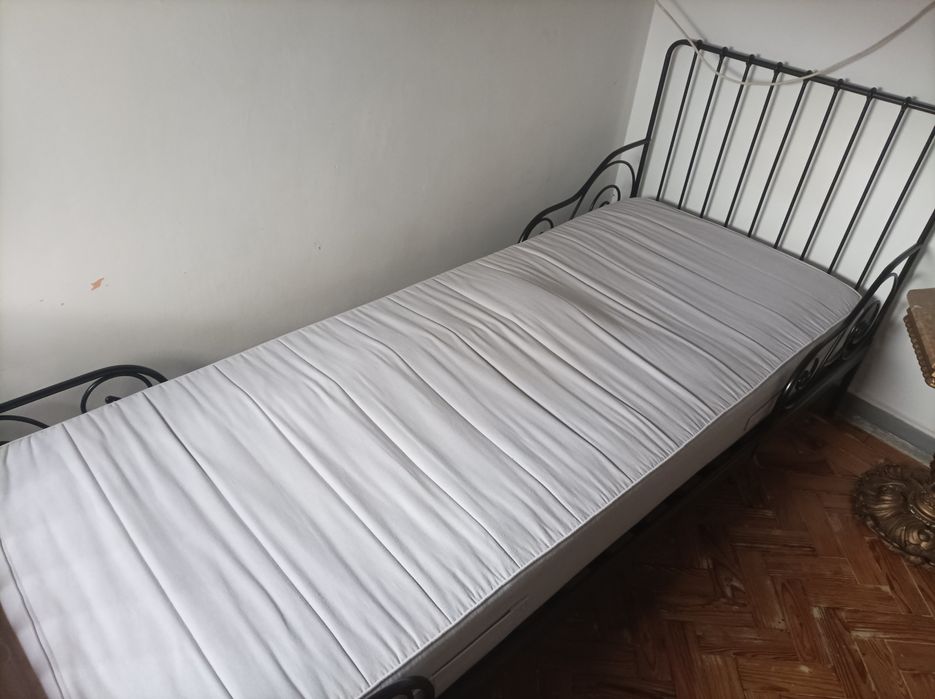 Cama solteiro c/ colchão