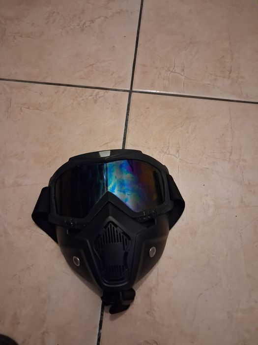 Arma e equipamento de paintball