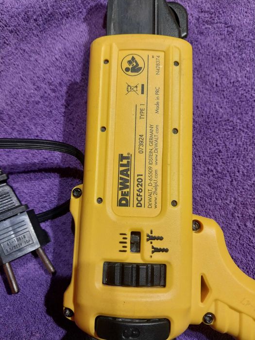 шуруповерт DeWALT  DCF201 Как новый