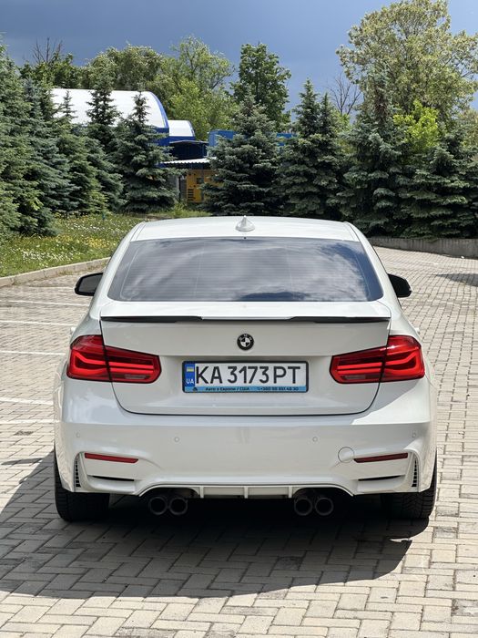 BMW F30 328 2016 год M3 Look REST