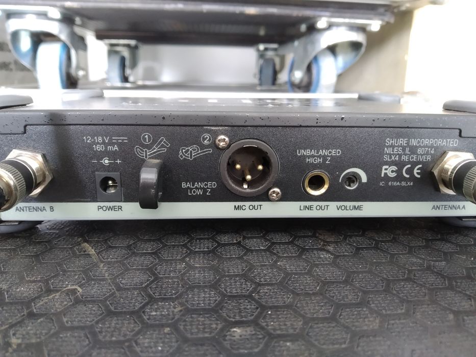 Shure SLX4 + SLX2 Beta58A63825187472515121