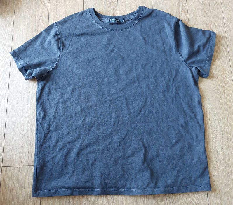Grafitowy Tshirt Stradivarius rozm. S