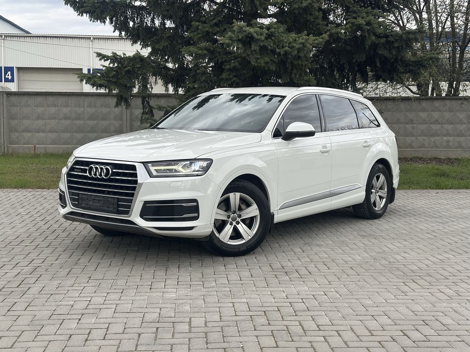 Audi Q7 Офіційна, без підфарбувань