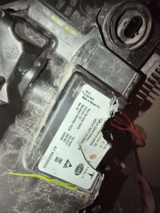 Фара Tesla model Y 2023