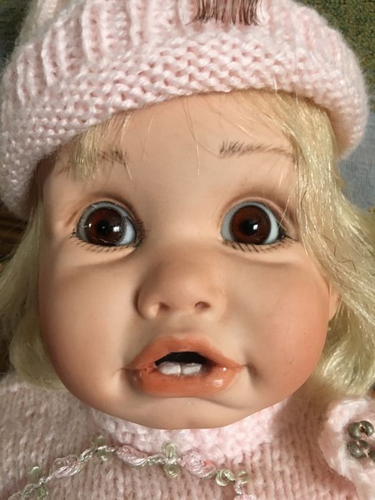 Фарфоровая кукла,55