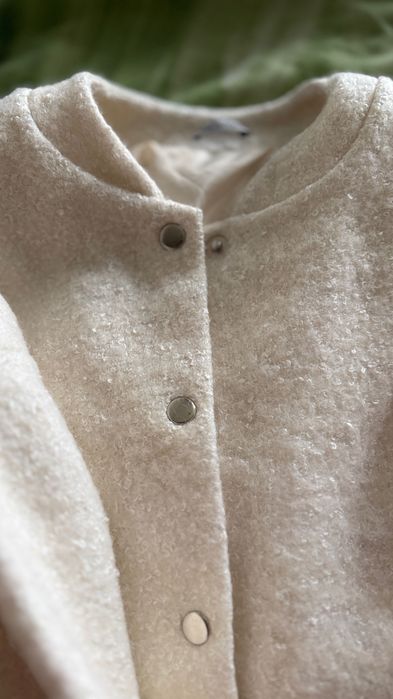 Бомбер молочний