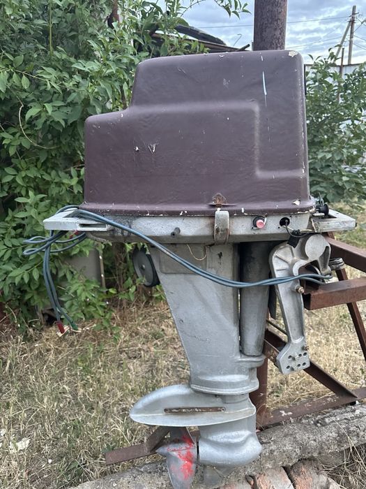 Два мотора вихрь 30, вихрь 25