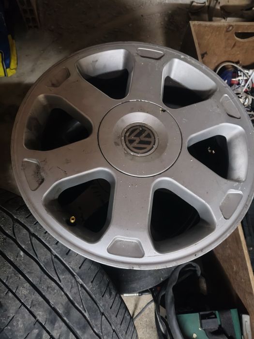 Vendo 4Jantes originais Passat B5 ,duas com pneus 205-55/16