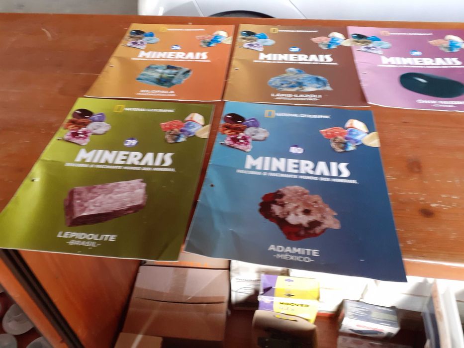 Revistas de minerais da National Geographic