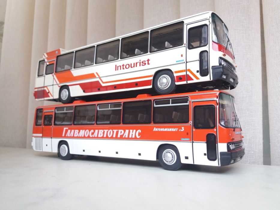 Модель автобуса Ikarus Demprice Ford Mustang 1:43 читайте опис!