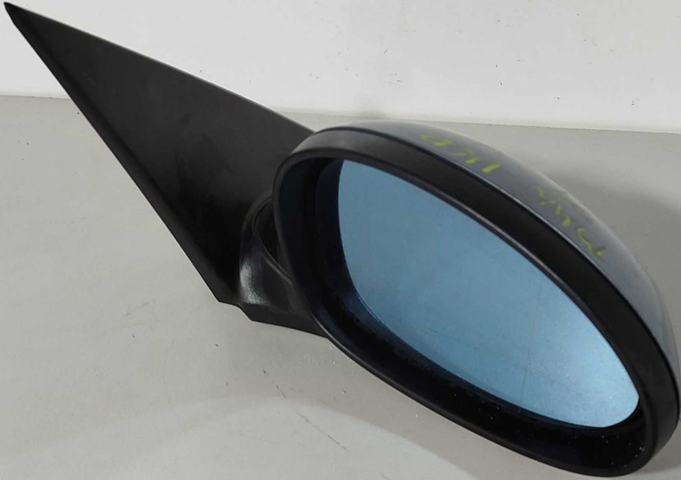 lusterko prawe przednie BMW 1 E81 E82 E87 E88 04-11