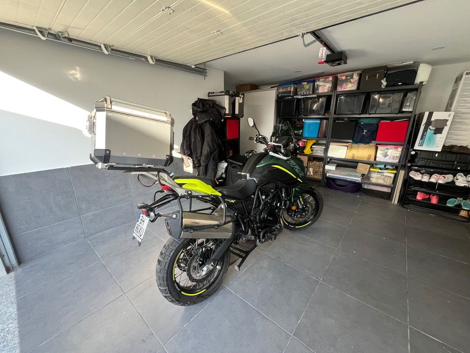 Benelli trk 702 x