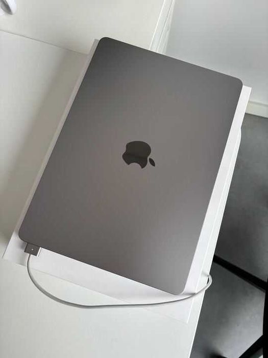 Apple MacBook AIR M2 13,6" 8GB/256GB Space Gray stan IGŁA polski