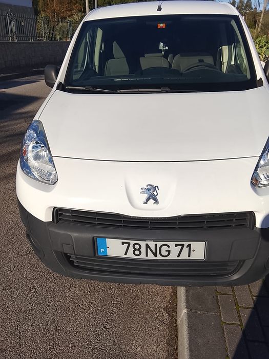 Peugeot Partner 3 Lugares 90cv impecável 2012/10 valor não negociável