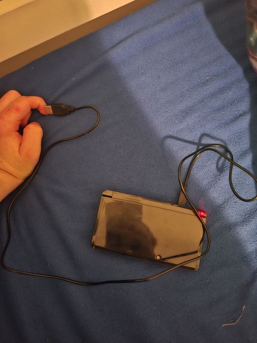 Nintendo 3ds zmodowane + ładowarka