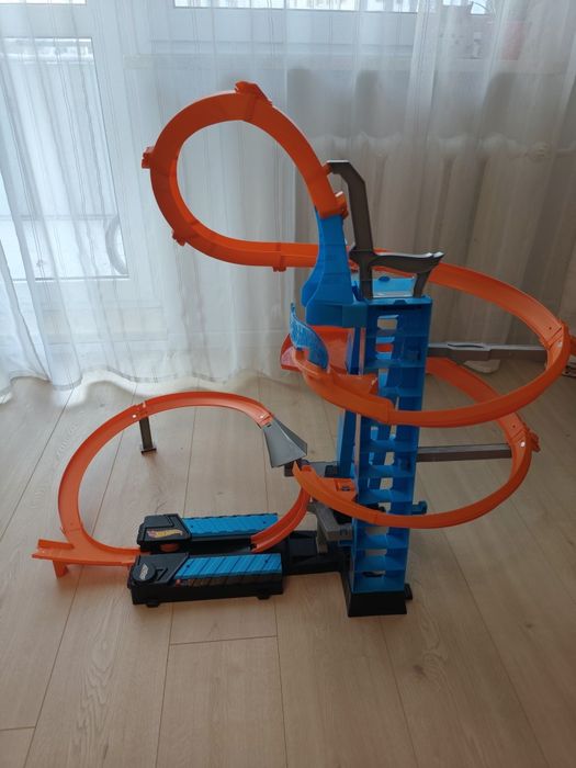 HOT WHEELS Wieża Podniebne Kraksy 80cm.