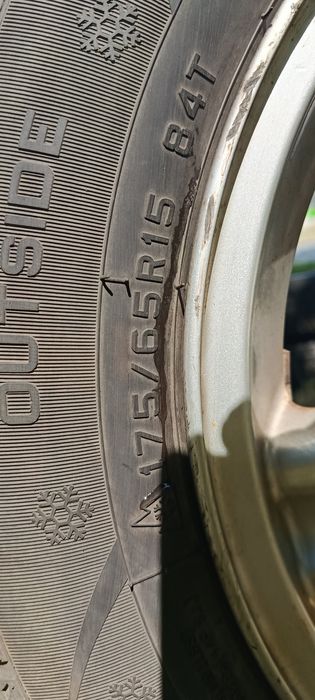 Prawie nowe opony zimowe na felgach aluminiowych do Mini One R50