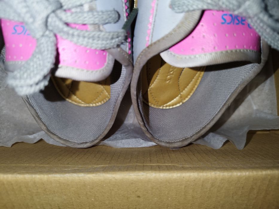 Взуття кросівки жіночі, Asics, 37