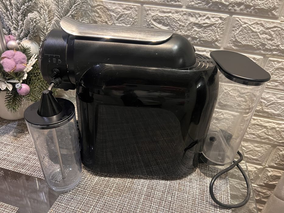 Кавова машина Delta Q кавоварка + металева капсула